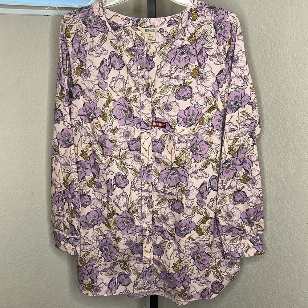 067 - Duluth NWT Purple Floral Long Sleeve Button Down Top, Size Medium